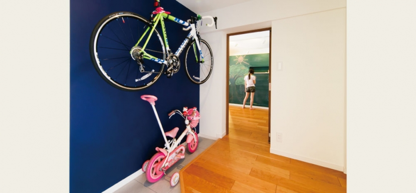 インテリックス空間設計「キッチンには黒板塗装の壁を。家族が楽しくつながることを大切に」