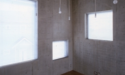 リビングの窓（撮影：淺川敏）｜海老名の家
