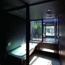 1.8M幅の家の写真 浴室（撮影：傍島利浩）