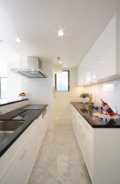 白を基調としたキッチン3 (統一感のある家)