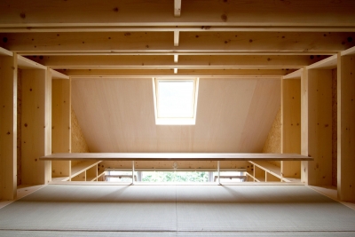 ロフトとキッチン上部の天窓 (71/100 木箱・久我山)