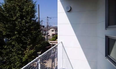 大阪府堺市 I 邸〜経年変化を感じる家づくり .木造２階建てスキップフロア (外観)
