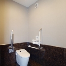 県立大学前クリニック～低く構えた シンプルなクリニック～の写真 トイレ2