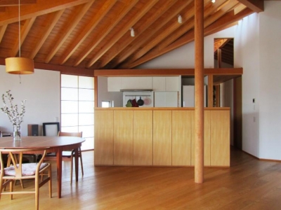 柱の魅力に気づいてほしい 構造もデザインも満たす 家の柱 の見事な実例 Suvaco スバコ