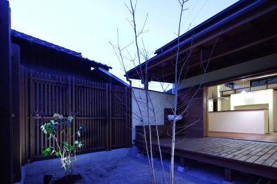 デッキ (深川の家　House In Fukawa)