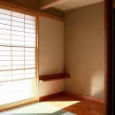 『南加木屋の住宅』〜シルエットの美しい木造2階建住宅〜の写真 明るい和室