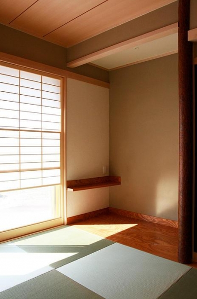 明るい和室 (『南加木屋の住宅』〜シルエットの美しい木造2階建住宅〜)