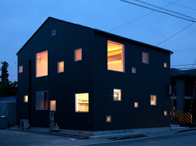中井基博「『マドノイエ』～たくさんの窓がアクセント！光の集まる戸建リノベ～」