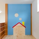 『志和堀の家』スキップフロアのある家の写真 子供部屋のロフトは遊び場に