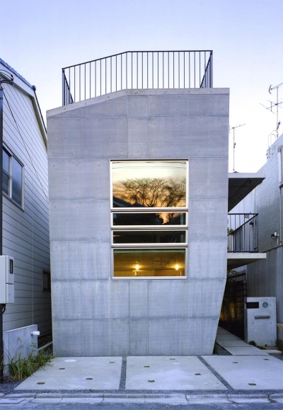 『subako』重厚感のあるコンクリート住宅 (重厚感のある外観)