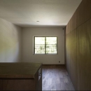 『二子玉川の家』風が通り抜ける落ち着きのある空間にの写真 落ち着いた雰囲気の客間-2