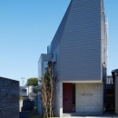 『名古屋・瑞穂区の家』不思議な奥行感のある住宅の写真 シャープな外観