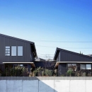 『鹿児島の黒い家』木の温もり感じる和モダン住宅の写真 黒い外観-北側