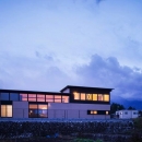 HOUSE YR　『アルプスを臨む家』の写真 外観夕景