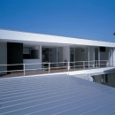 『sukatto』厳しい気候でも活力ある暮らしができる家の写真 2階テラスを望む