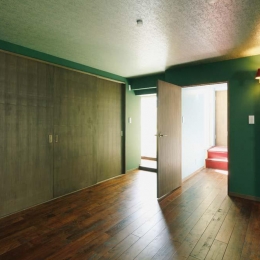 カラフルなクロスで彩ったこだわりの空間-グリーンの部屋