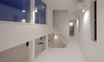 スキップフロア２｜フィルムの美しい階段のある注文住宅：杉並区T様邸