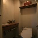 M邸の写真 暖かな光のトイレ