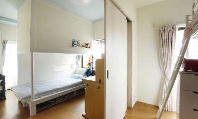子供部屋-空間の有効活用｜K邸・小さな個室と大きなリビング、心地のよい暮らし方