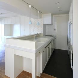 K邸 (白で統一された清潔感のあるキッチン)