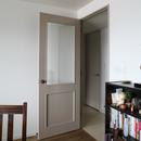 M邸の写真 グレー＆アンティーク真鍮のシックなドア