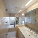 LucentCourtHouseの写真 浴室 (撮影:岡本公二)